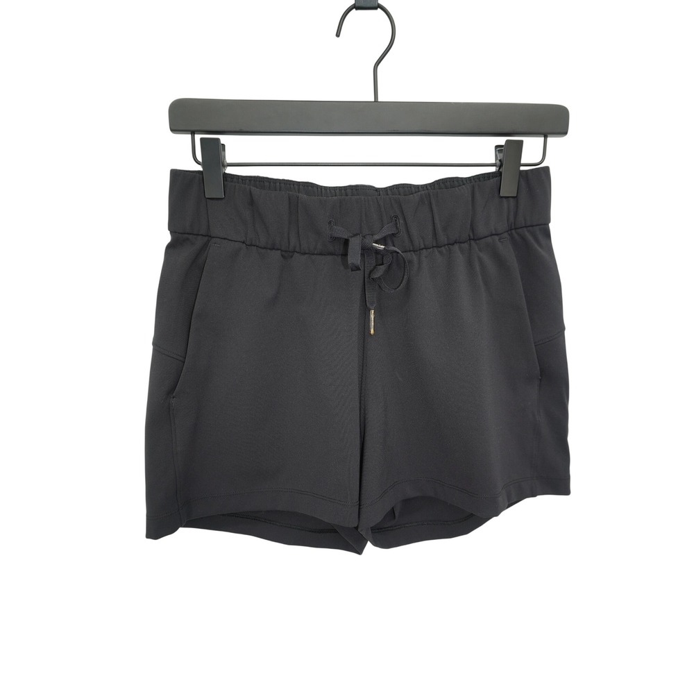 Lululemon Women's On The Fly Shorts Black Size 4